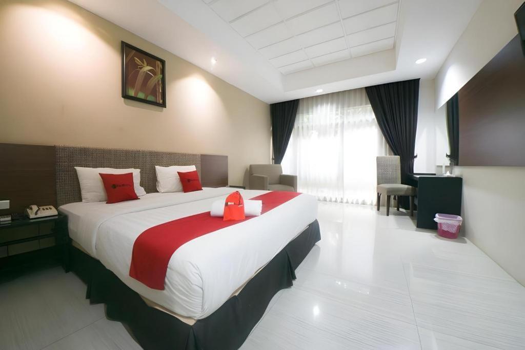 New Grand Park Hotel Surabaja Exteriér fotografie