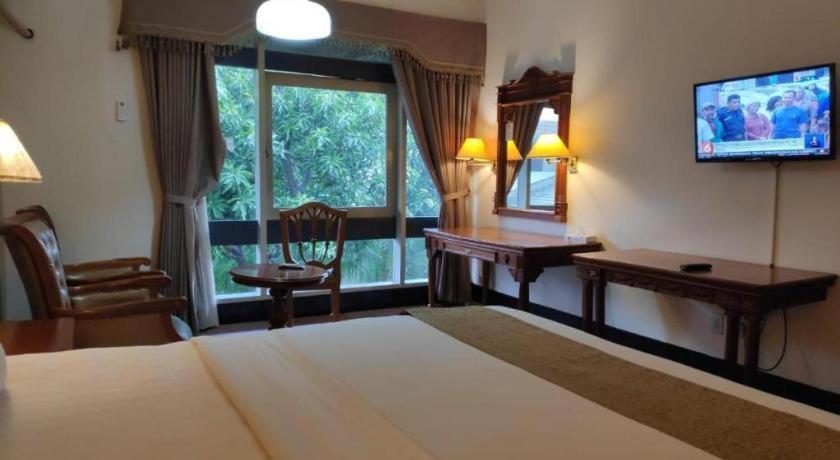 New Grand Park Hotel Surabaja Exteriér fotografie